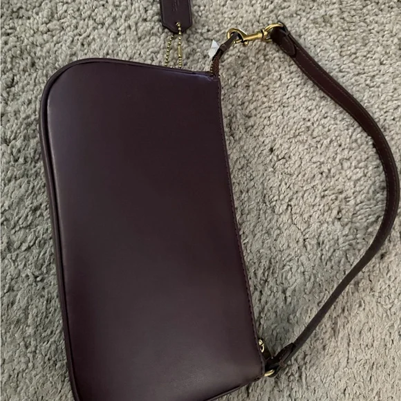 Coach Nolita19 Burgandi color - Picture 3 of 5